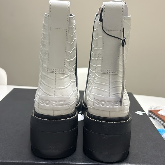 SOREL Joan Now Waterproof Chelsea Boot (Women) white and black croc Chelsea boot - Picture 7 of 8